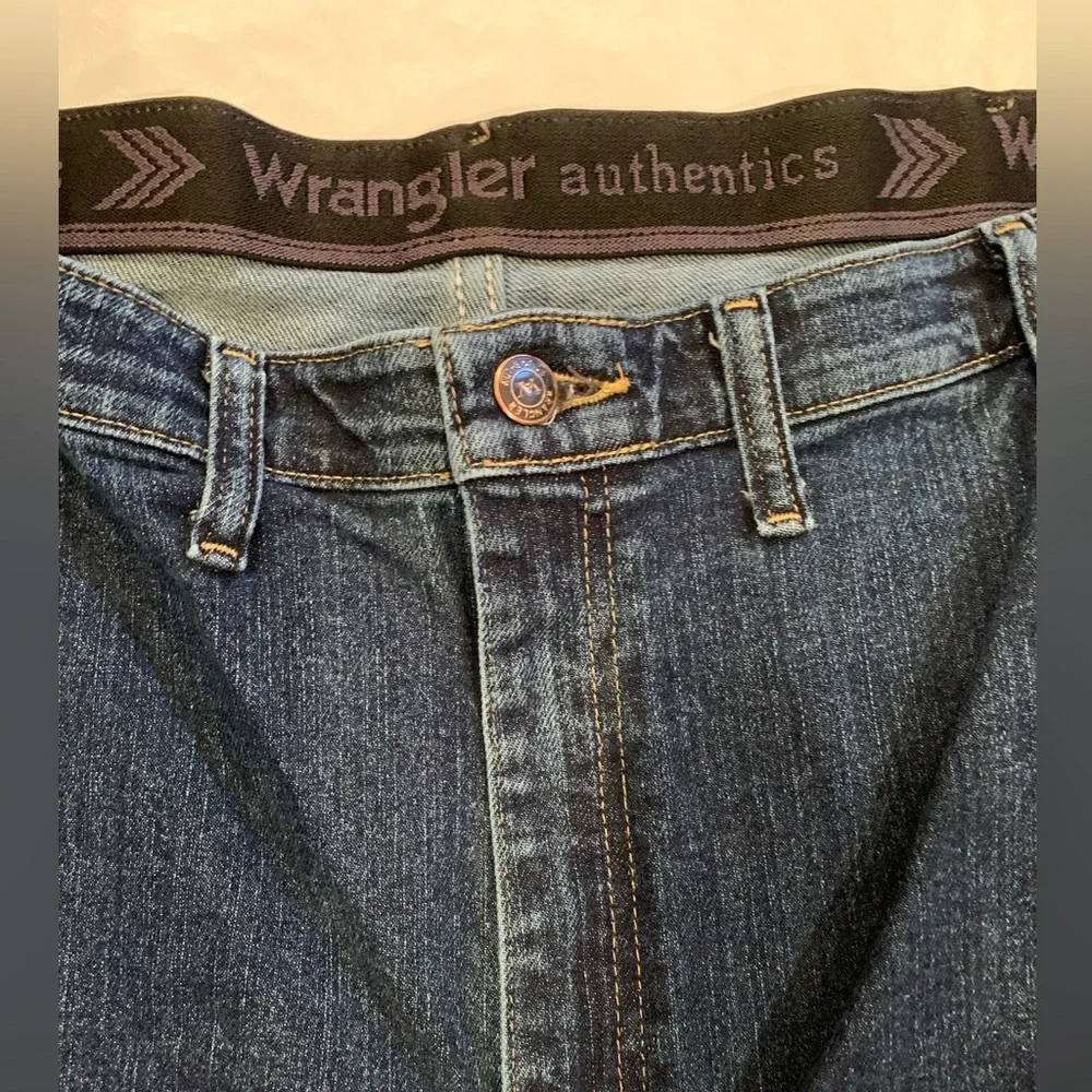 Wrangler Dark Wash Men’s Jeans Size 50x30